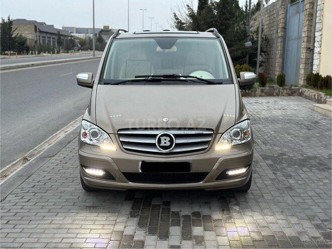 Mercedes Viano-1