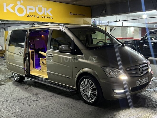 Mercedes Viano-8