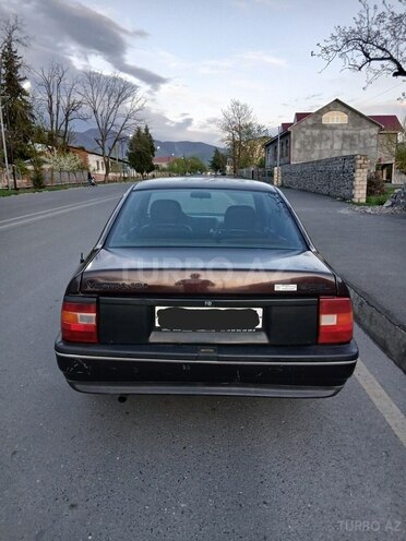 Opel Vectra 1992, 346,751 km - 1.8 l - Qax
