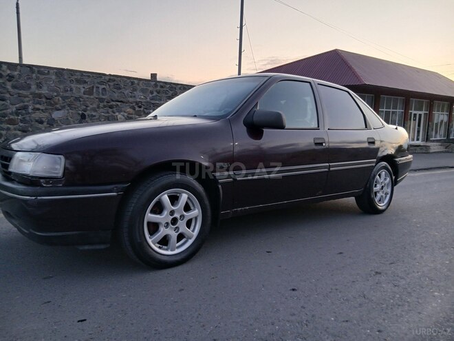 Opel Vectra 1992, 346,751 km - 1.8 l - Qax