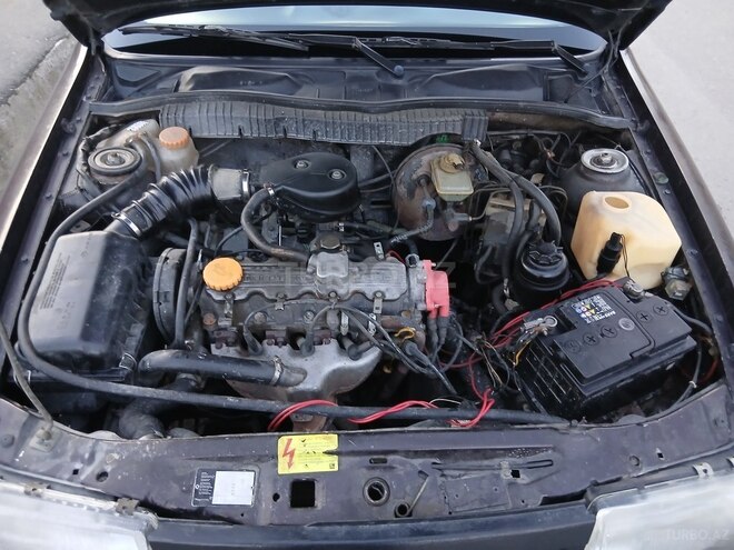 Opel Vectra 1992, 346,751 km - 1.8 l - Qax