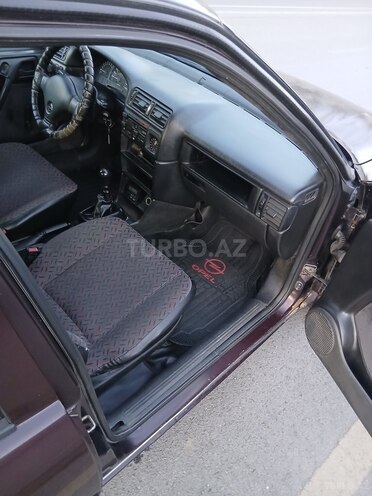Opel Vectra 1992, 346,751 km - 1.8 l - Qax