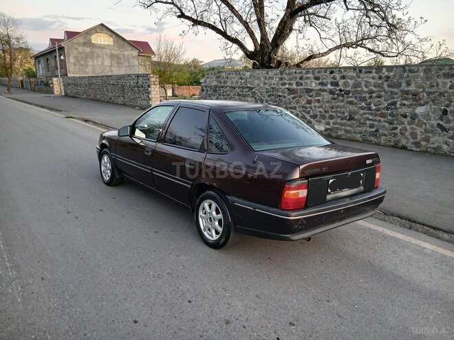 Opel Vectra 1992, 346,751 km - 1.8 l - Qax