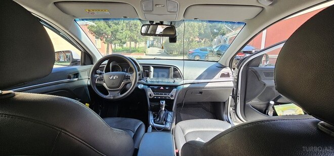 Hyundai Avante 2016, 185,000 km - 1.6 l - Bakı