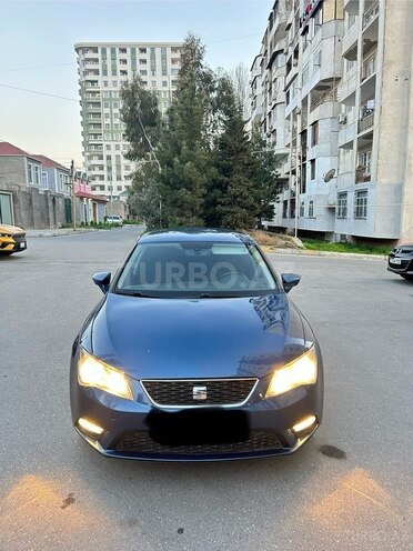 SEAT Leon-1