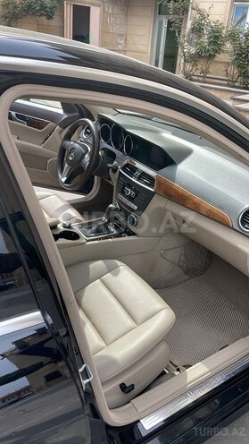 Mercedes C 250 2011, 226,000 km - 1.8 l - Bakı