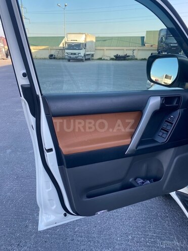 Toyota Land Cruiser Prado 2012, 220,000 km - 2.7 l - Bakı