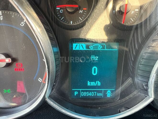 Chevrolet Cruze-8