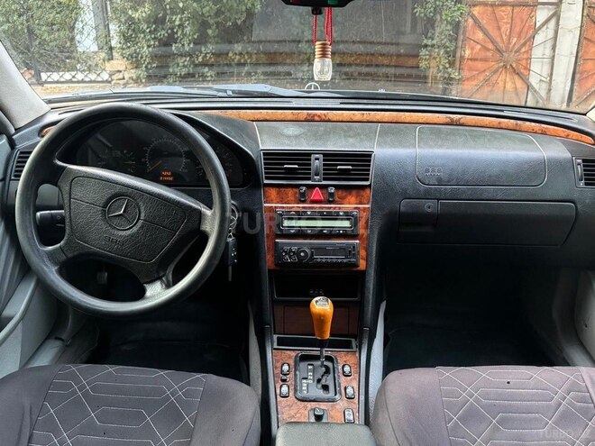 Mercedes C 280 1997, 346,000 km - 2.8 л - Bakı