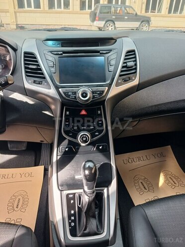Hyundai Avante 2015, 182,321 km - 1.6 л - Gəncə