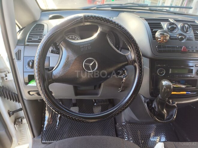 Mercedes Vito 111 2010, 268,000 km - 2.2 л - Bakı