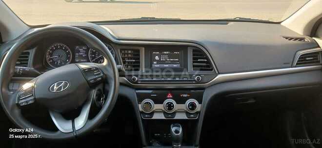 Hyundai Elantra 2019, 100,600 km - 2.0 l - Bakı