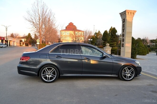 Mercedes E 220 d 2013, 283,200 km - 2.2 l - Bakı