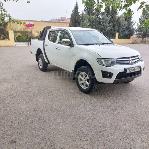 Mitsubishi L200 2012, 265,000 km - 2.5 l - Şirvan