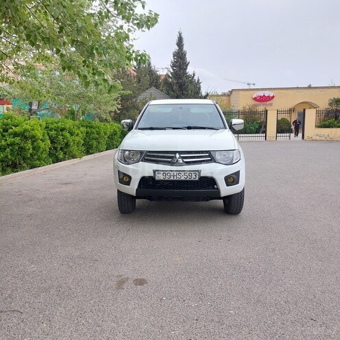 Mitsubishi L200 2012, 265,000 km - 2.5 l - Şirvan