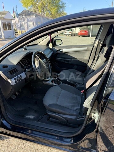 Opel Astra 2006, 355,000 km - 1.4 l - Qusar