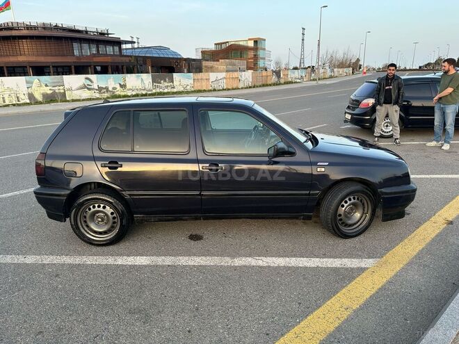 Volkswagen Golf 1994, 300,000 km - 2.0 л - Bakı