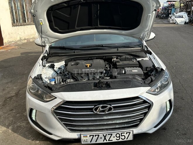 Hyundai Elantra 2018, 129,000 km - 2.0 л - Bakı
