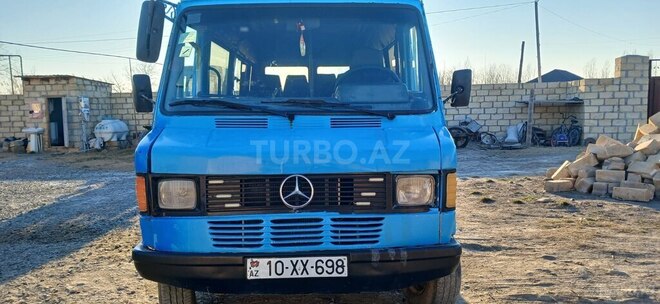 Mercedes 208 D 1992, 297,358 km - 2.4 л - Bərdə
