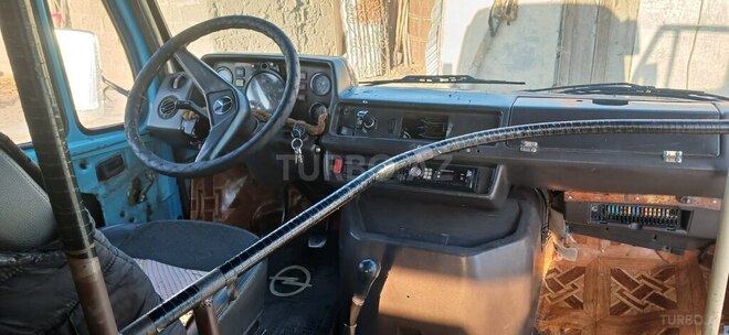 Mercedes 208 D 1992, 297,358 km - 2.4 л - Bərdə