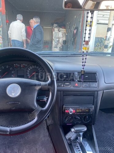 Volkswagen Golf 2004, 335,000 km - 1.6 л - Bakı