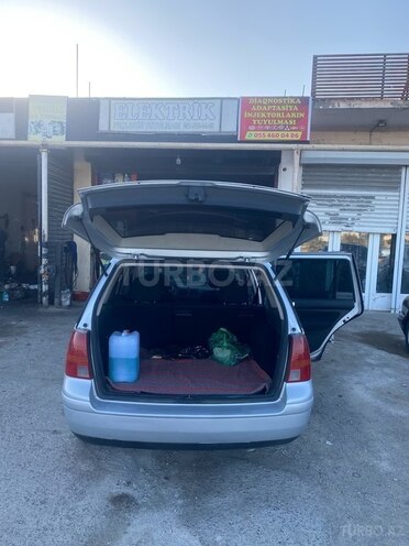 Volkswagen Golf 2004, 335,000 km - 1.6 л - Bakı