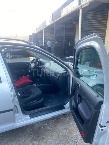 Volkswagen Golf 2004, 335,000 km - 1.6 л - Bakı