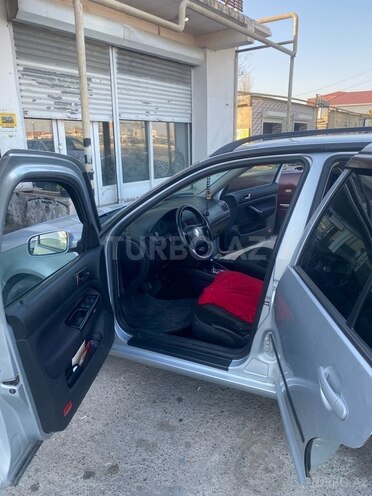 Volkswagen Golf 2004, 335,000 km - 1.6 л - Bakı