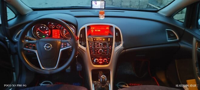 Opel Astra 2011, 240,000 km - 1.3 l - Xaçmaz