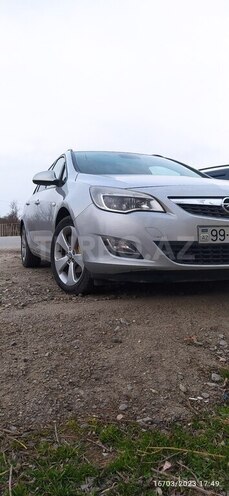 Opel Astra 2011, 240,000 km - 1.3 l - Xaçmaz