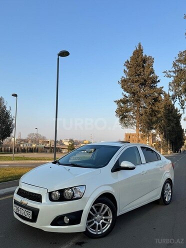 Chevrolet Aveo-10
