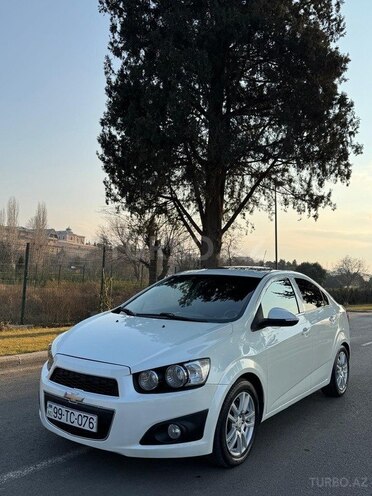 Chevrolet Aveo-5