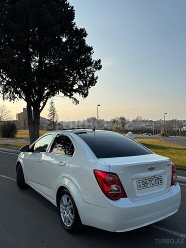 Chevrolet Aveo-7