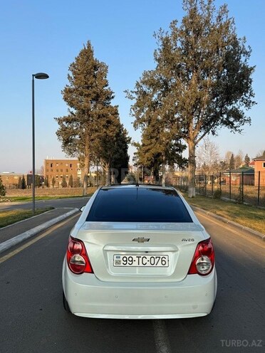 Chevrolet Aveo-8