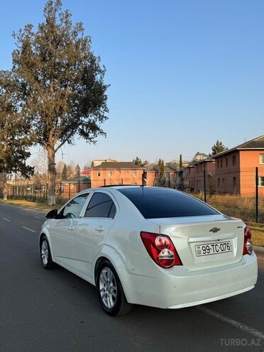 Chevrolet Aveo-3