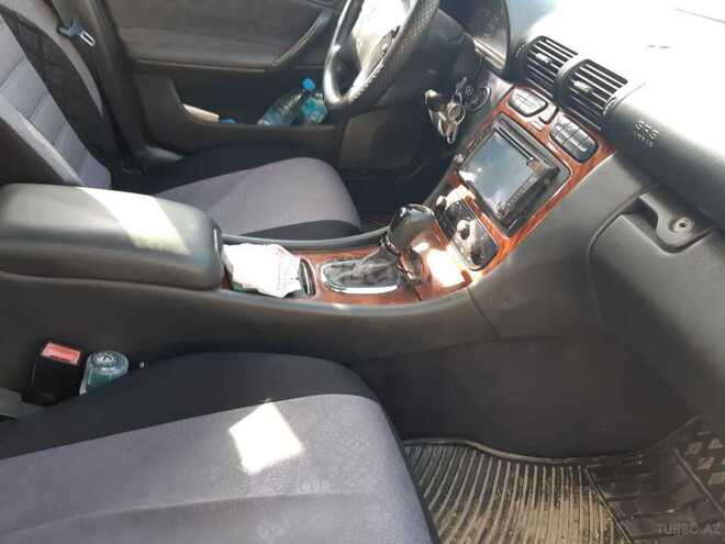 Mercedes C 180 2002, 300,000 km - 1.8 л - Bakı