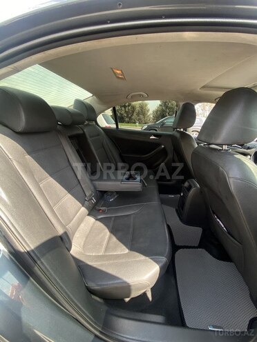Volkswagen Jetta 2011, 280,000 km - 2.5 l - Bakı