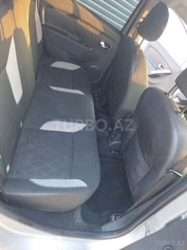 Renault Sandero 2015, 208,000 km - 1.6 l - Gəncə