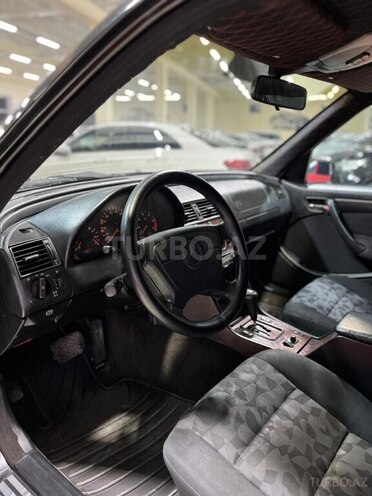 Mercedes E 220 d 1999, 299,999 km - 2.2 л - Sumqayıt