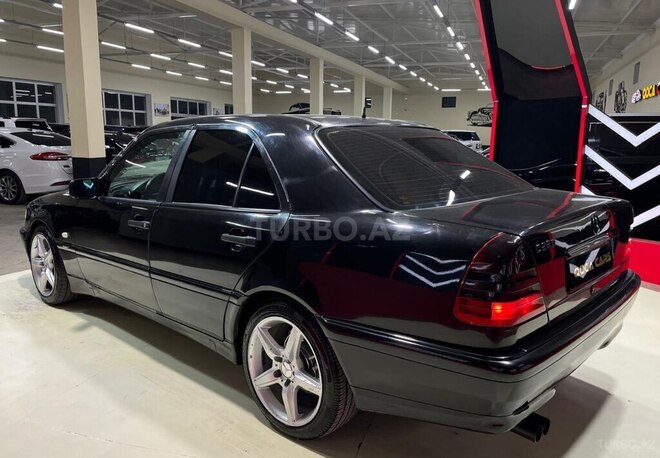 Mercedes E 220 d 1999, 299,999 km - 2.2 л - Sumqayıt
