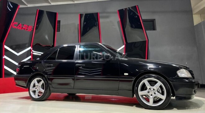 Mercedes E 220 d 1999, 299,999 km - 2.2 л - Sumqayıt