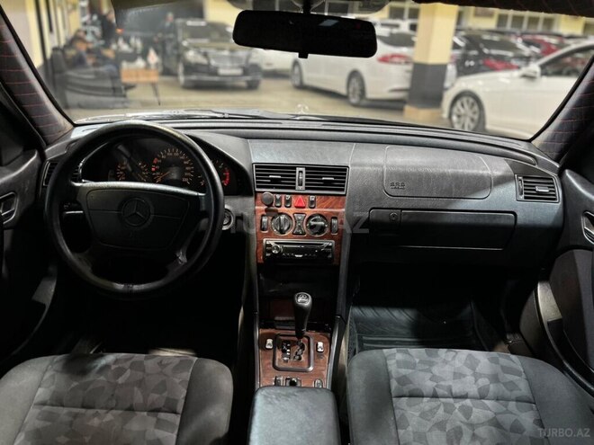 Mercedes E 220 d 1999, 299,999 km - 2.2 л - Sumqayıt