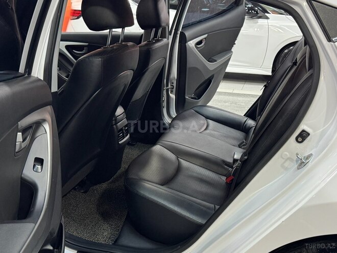 Hyundai Avante-17