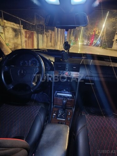 Mercedes C 200 1997, 369,000 km - 2.0 l - Qazax