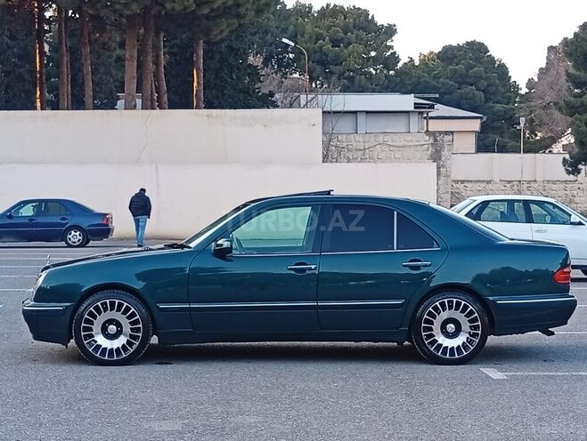 Mercedes E 240 1999, 325,400 km - 2.4 l - Bakı