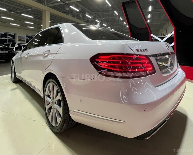Mercedes E 220 d 2015, 177,007 km - 2.2 л - Sumqayıt