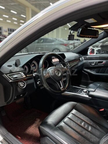 Mercedes E 220 d 2015, 177,007 km - 2.2 л - Sumqayıt