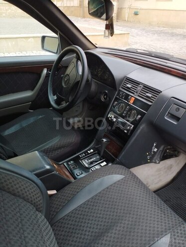 Mercedes C 220 1993, 500,000 km - 2.2 l - Bakı