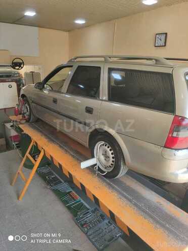 Opel Vectra 1997, 200,000 km - 1.6 l - Bakı