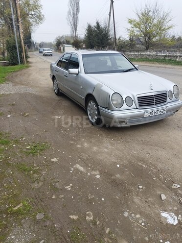 Mercedes E 300 d 1999, 526,000 km - 3.0 l - Masallı